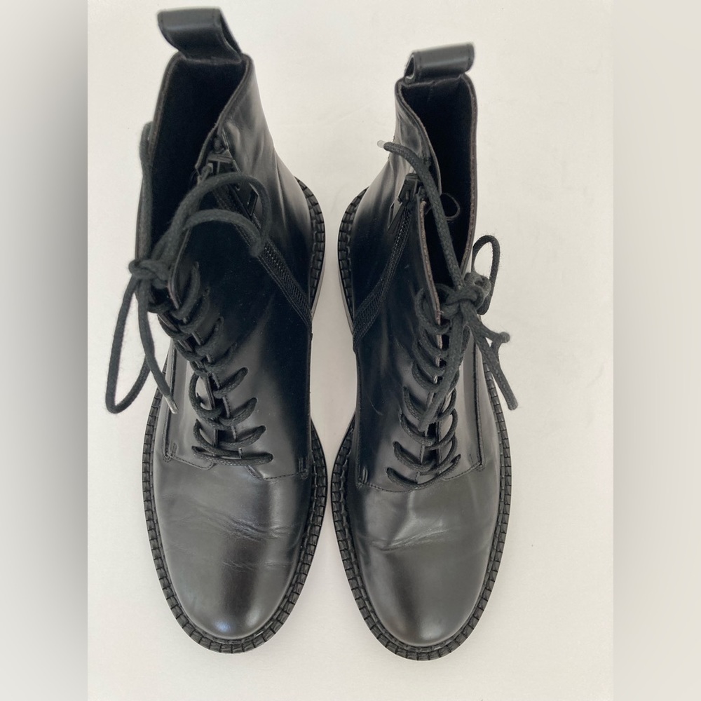 Vince Cabria Women's Black Leather Zip Lace Up Booties Sz 5.